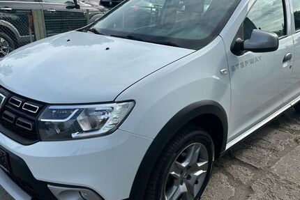 Dacia Sandero 87.000 km 7.500 &euro; Berlin 12277