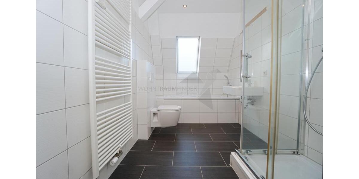 Dachgeschoßwohnung Zwickau - 1 Zimmer, 59 m&sup2;, 369&euro; | Angebot:26038804