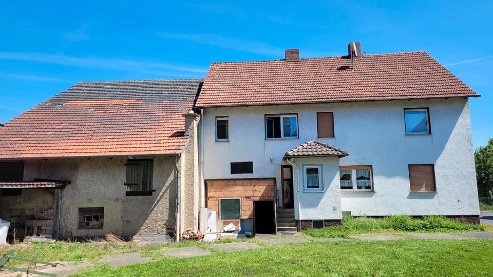 Einfamilienhaus Borken (Hessen) - 5 Zimmer, 166 m&sup2;, 180.000&euro; | Angebot:26987858