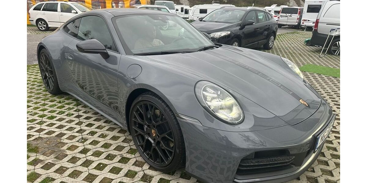 Porsche 992 3.000 km 124.992 &euro; Wörrstadt 55286