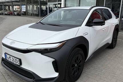 Toyota bZ4X 8.500 km 33.700 € Berlin 13403