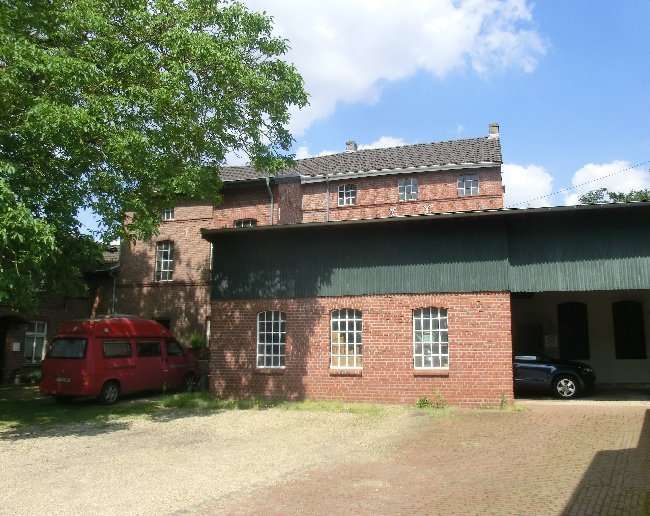 Haus zum Kaufen in Mönchengladbach 590.000 €