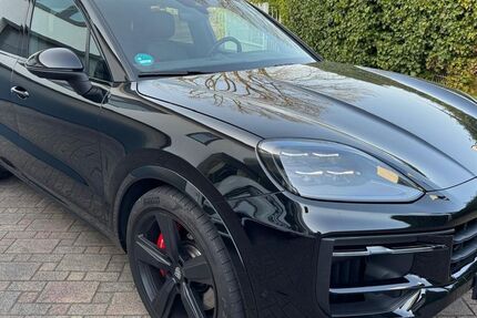 Porsche Cayenne 28.500 km 86.660 &euro; Schloß Holte - Stukenbrock 33758