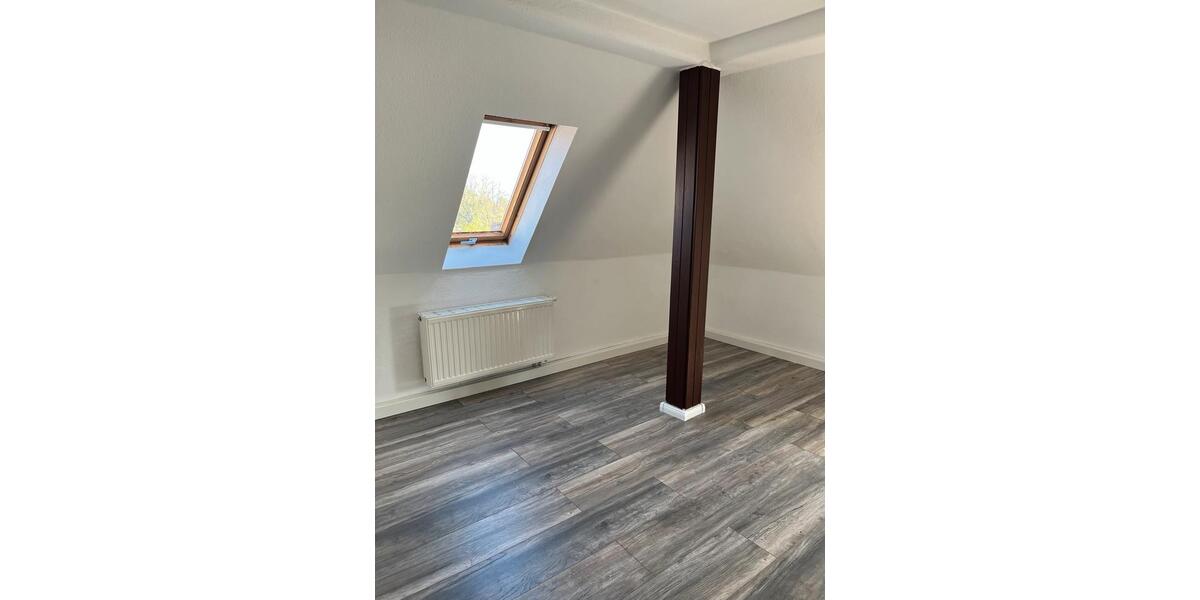 Dachgeschoßwohnung Lauchhammer - 2 Zimmer, 54 m&sup2;, 465&euro; | Angebot:26425436
