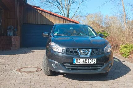 Nissan Qashqai 65.000 km 7.400 &euro; Sandesneben 23898