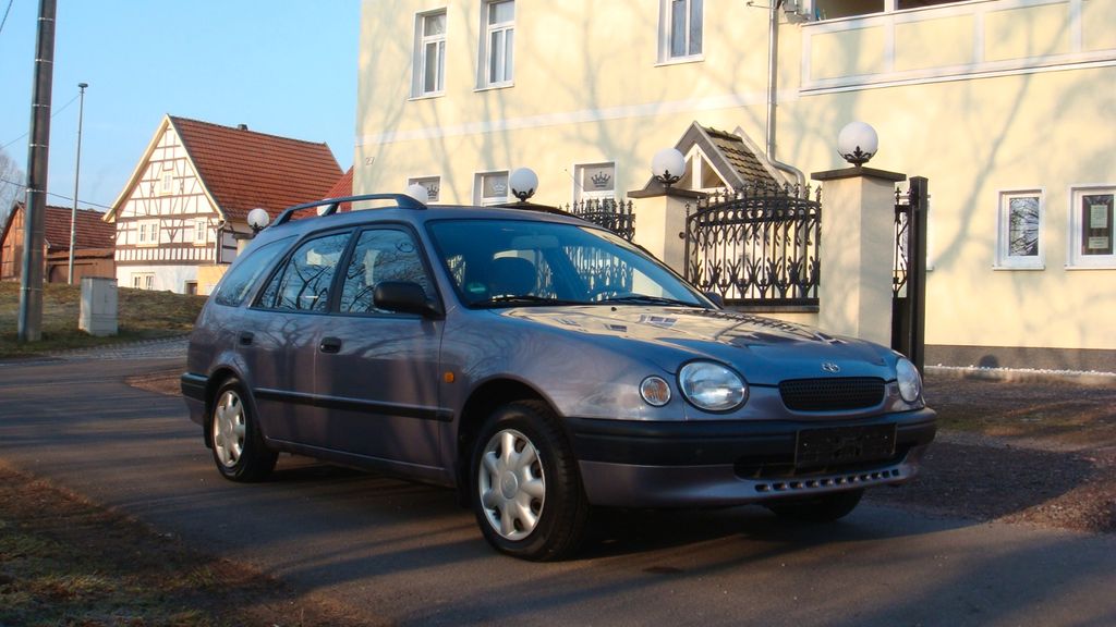 Toyota Corolla 95.109 km 2.990 &euro; Mechterstädt 99880