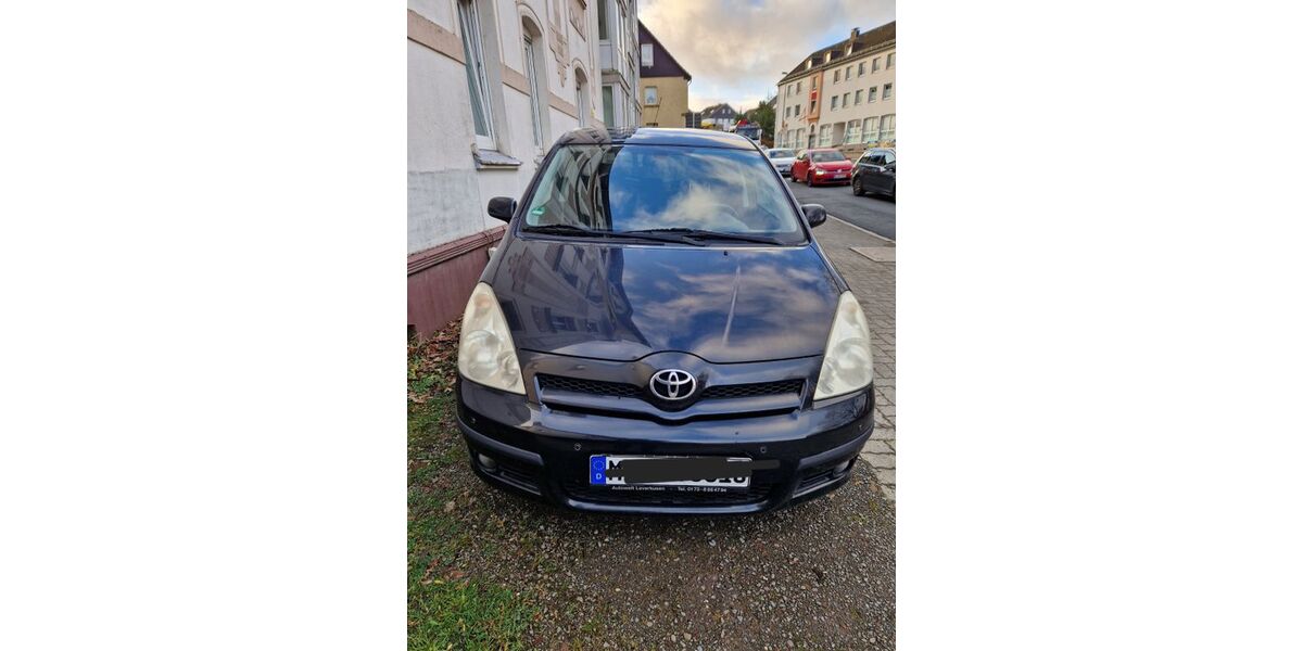Toyota Corolla Verso 167.000 km 4.400 &euro; Lüdenscheid 58511