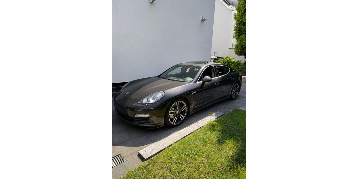 Porsche Panamera 281.000 km 13.900 &euro; Gelsenkirchen 45883