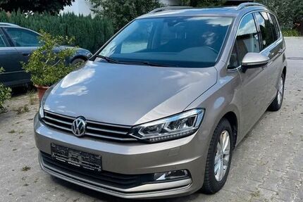VW Touran 108.000 km 21.199 &euro; Kaarst 41564