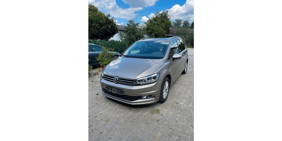 VW Touran 108.000 km 21.199 &euro; Kaarst 41564