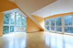 Dachgeschoßwohnung Höchberg - 3 Zimmer, 77 m&sup2;, 840&euro; | Angebot:27616457