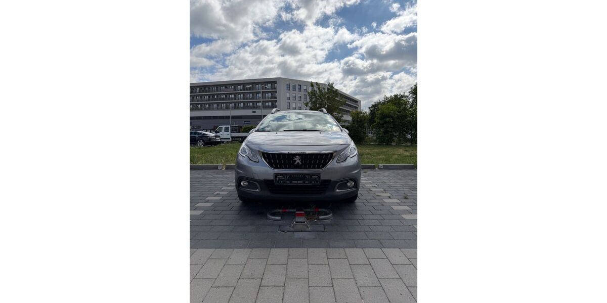 Peugeot 2008 60.000 km 9.900 &euro; Berlin 13599