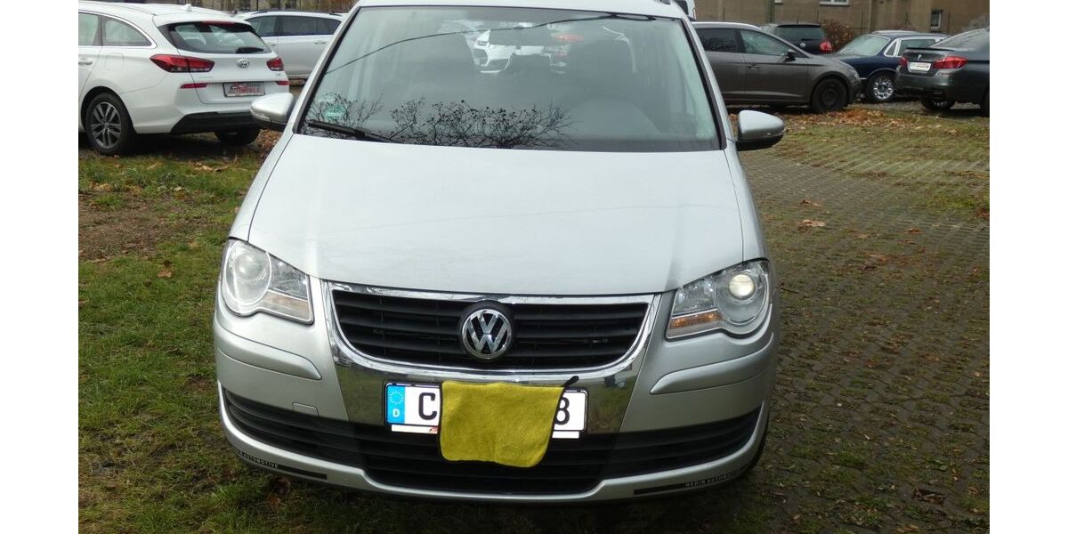 VW Touran 126.500 km 5.800 &euro; Zwickau 08056