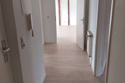 Wohnen über der Stadt 2-R-Wohnung im DG ca.71,98m2 mit BLK zu vermieten ! 2 zimmer