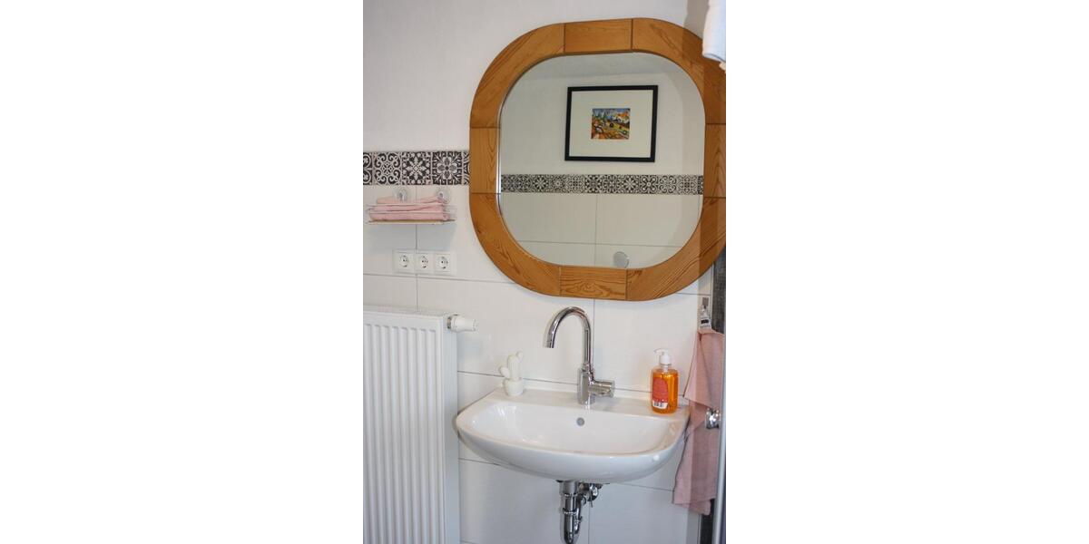 ca. 40 m² für Mitbewohnerin für zunächst 1 Jahr 1 zimmer