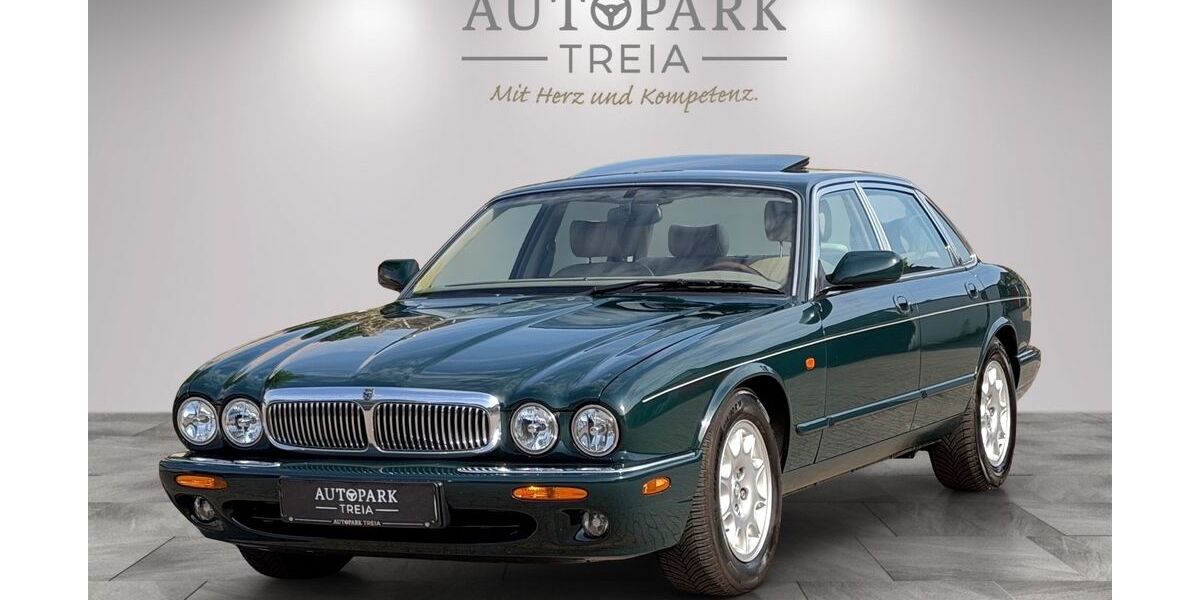 Jaguar XJ8 164.000 km 12.980 &euro; Treia 24896