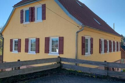 Haus Dornstetten - 9 Zimmer, 250 m&sup2;, 230.000&euro; | Angebot:26346048