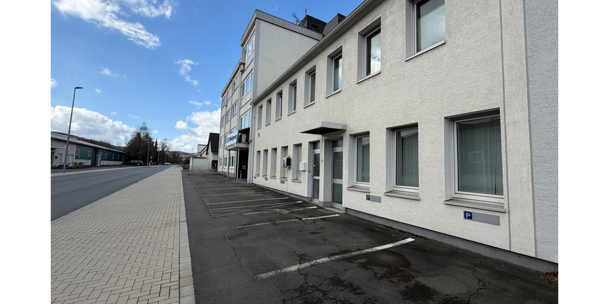 Gewerbeobjekt Neuenrade - 9 Zimmer, 179 m&sup2;, 1.348&euro; | Angebot:26439144