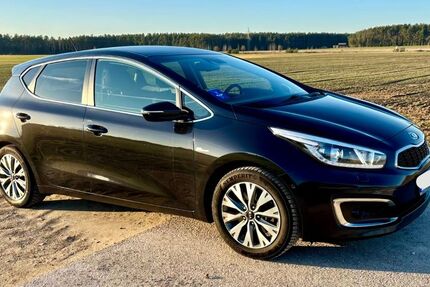 Kia ceed / Ceed 125.000 km 10.500 &euro; Abenberg 91183