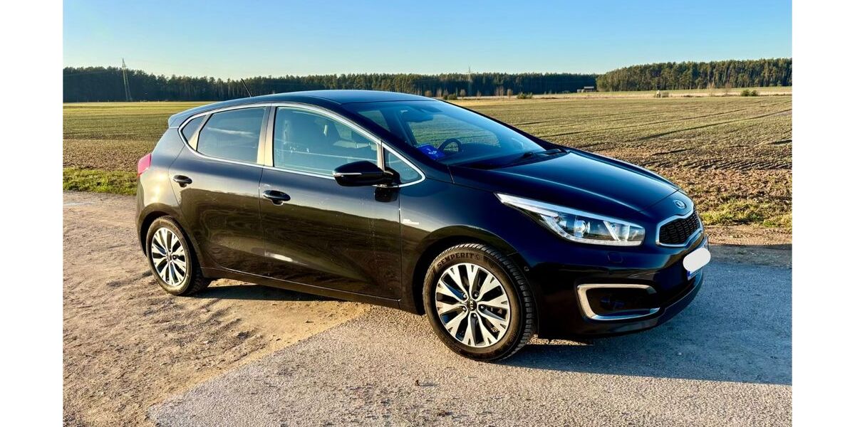 Kia ceed / Ceed 125.000 km 10.500 &euro; Abenberg 91183