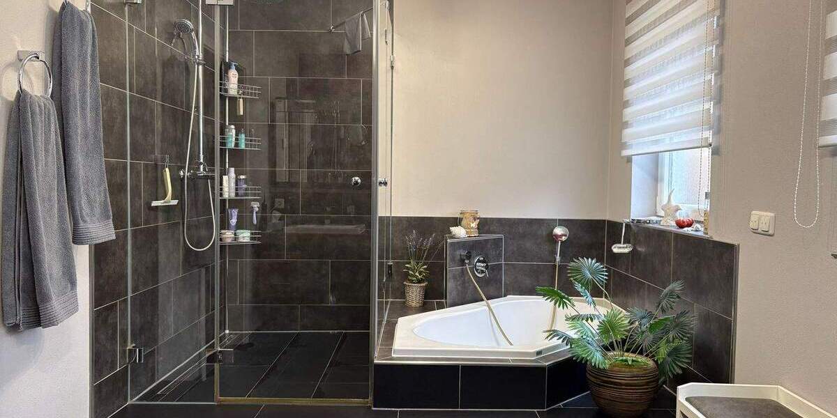 Reihenendhaus Reutlingen Südstadt - 4 Zimmer, 124 m&sup2;, 680.000&euro; | Angebot:24730449