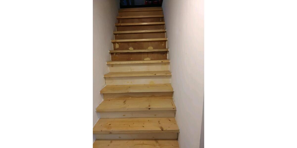 Dachgeschoßwohnung Neunkirchen - 1 Zimmer, 28 m&sup2;, 330&euro; | Angebot:26322744