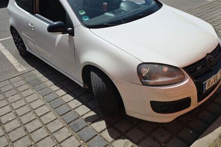 VW Golf 266.000 km 3.200 € Regensburg 93051