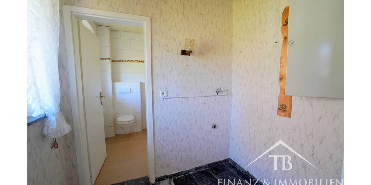Einfamilienhaus Holtgast - 8 Zimmer, 180 m&sup2;, 260.000&euro; | Angebot:26787425