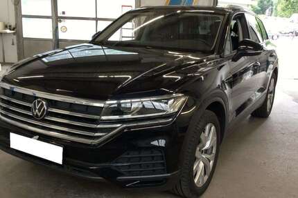 VW Touareg 122.874 km 27.300 € Berlin 10117