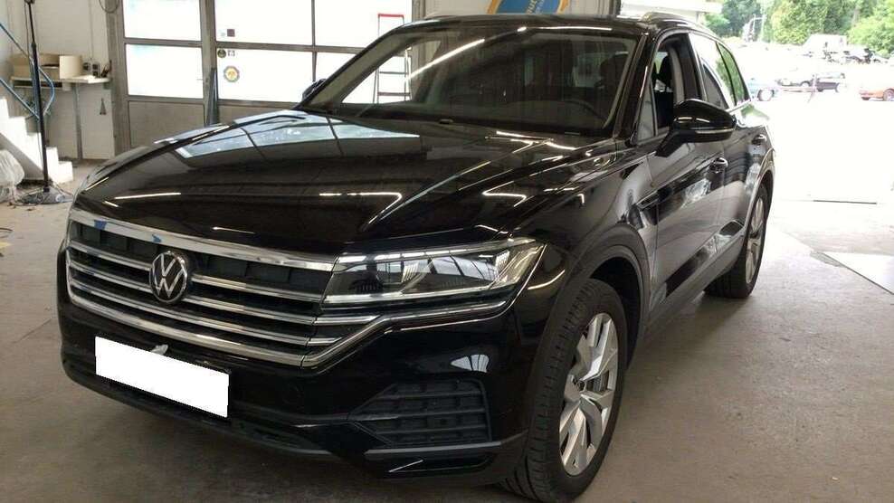 VW Touareg 122.874 km 27.300 € Berlin 10117