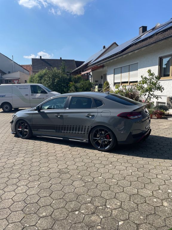 i30
