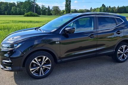 Nissan Qashqai 63.500 km 14.990 &euro; Schwäbisch Gmünd 73529