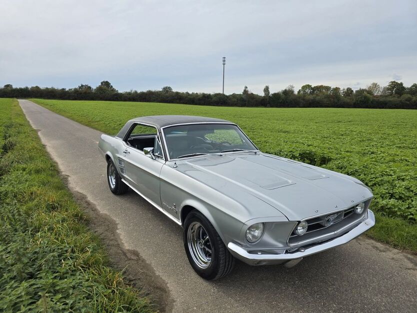 Ford Mustang 5.000 km 44.850 € Viersen 41748