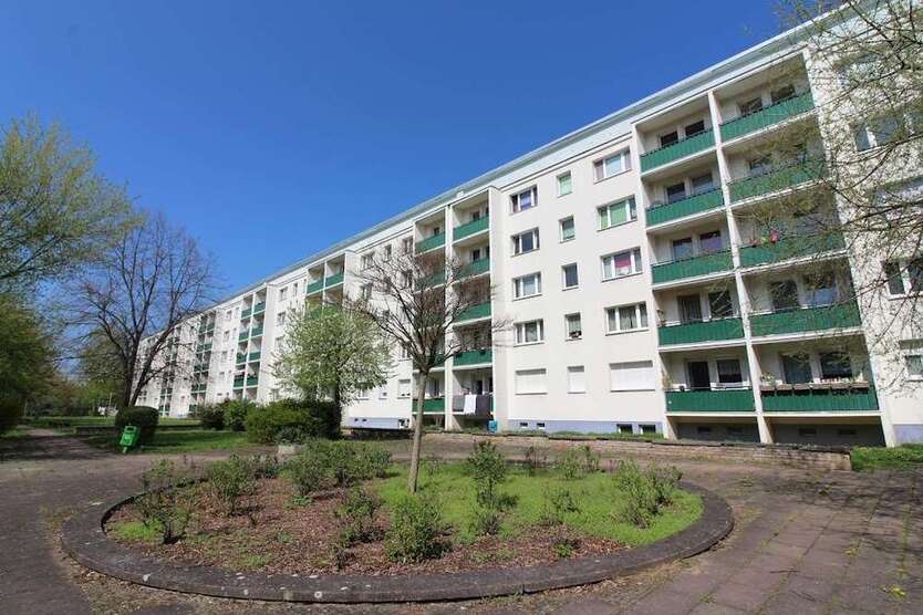 Wohnung zum Mieten in Halle (Saale) 258 € 41.6 m²