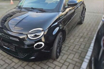 Fiat 500e 28.469 km 22.980 &euro; Pilsach 92367