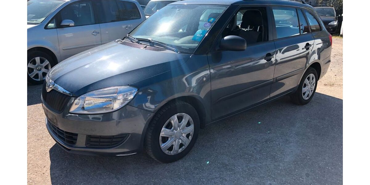 Skoda Fabia 205.879 km 1.690 &euro; Düsseldorf 40231
