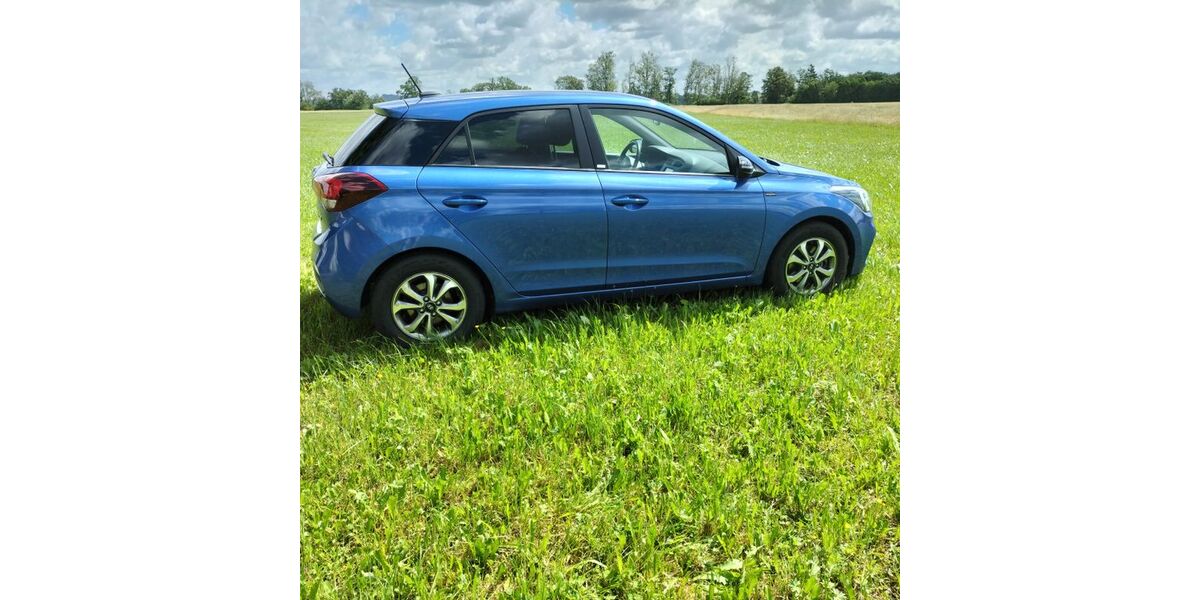 Hyundai i20 80.000 km 12.900 &euro; Kinsau 86981