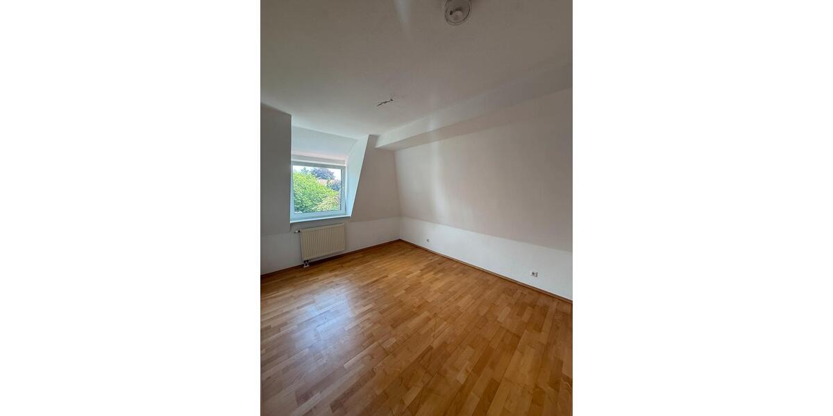 Dachgeschoßwohnung Westerstede - 3 Zimmer, 74 m&sup2;, 225.000&euro; | Angebot:27070732