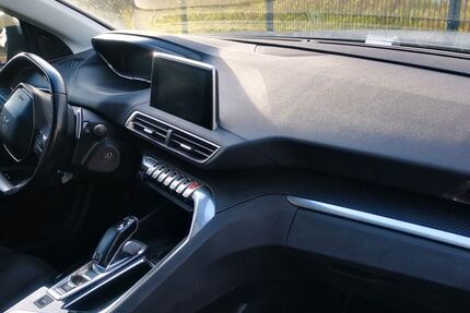 Peugeot 3008 175.000 km 9.000 &euro; Köln 51103