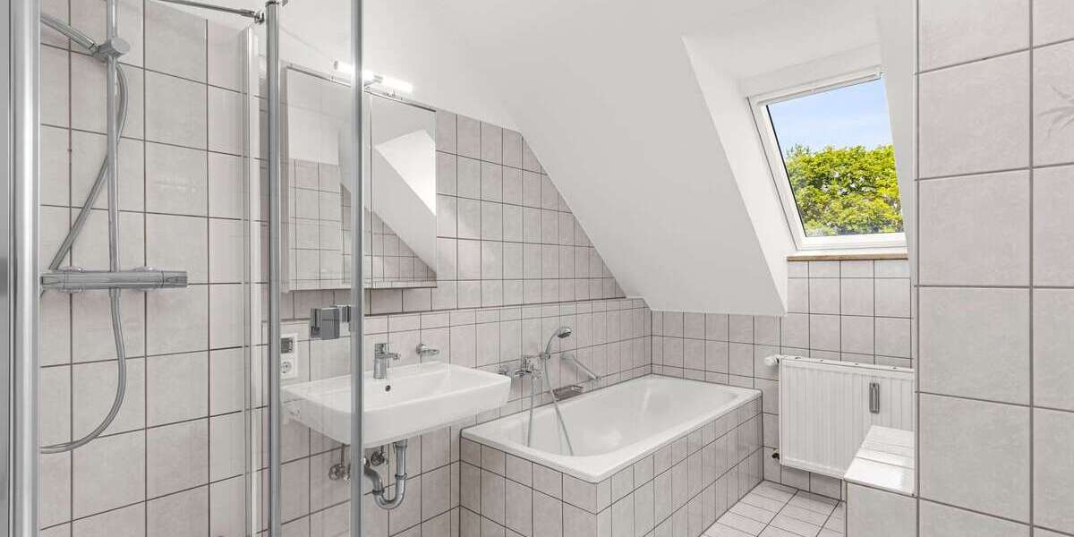 Gepflegte Dachgeschosswohnung in ruhiger Lage | 500m zur Würm & Pasinger Stadtpark - Dachgeschoßwohnung München Aubing-Lochhausen-Langwied | Angebot:27078156
