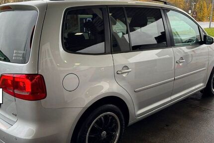 VW Touran 187.493 km 6.800 &euro; Himbergen 29584