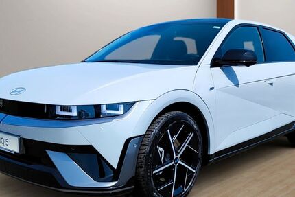 Hyundai IONIQ 5 6.500 km 49.990 € Bremerhaven 27568