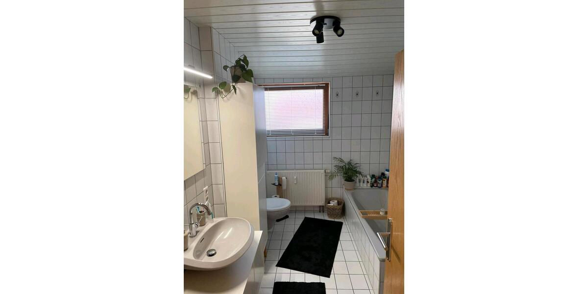 Dachgeschoßwohnung Hirrlingen - 3.5 Zimmer, 100 m&sup2;, 850&euro; | Angebot:26660127
