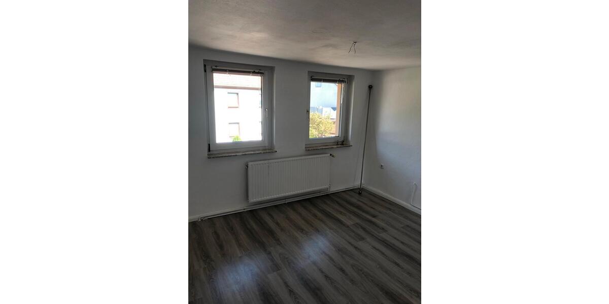 Reihenhaus Lamspringe - 6 Zimmer, 155 m&sup2;, 900&euro; | Angebot:25422916