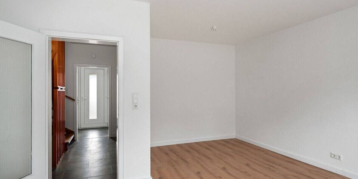 Reihenmittelhaus Bremen Tenever - 4 Zimmer, 110 m&sup2;, 1.100&euro; | Angebot:26862817
