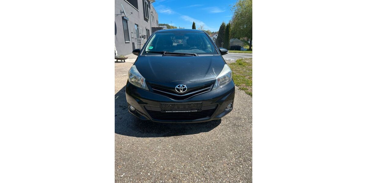 Toyota Yaris 124.254 km 4.444 &euro; Ascha 94347
