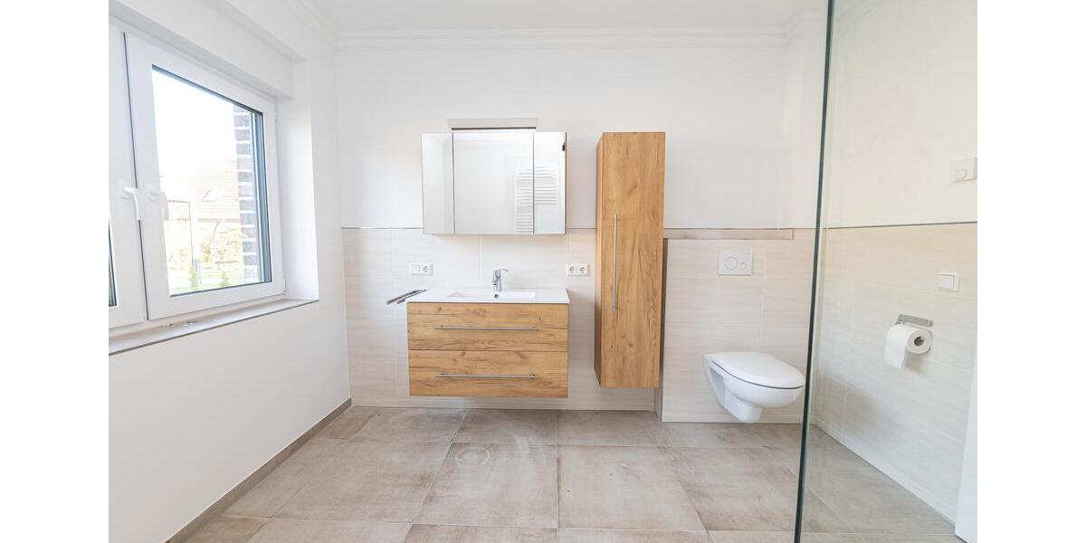 Doppelhaushälfte Hemmoor - 4 Zimmer, 98 m&sup2;, 1.225&euro; | Angebot:23688448