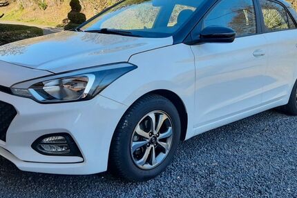 Hyundai i20 58.600 km 9.900 &euro; Koblenz 56070