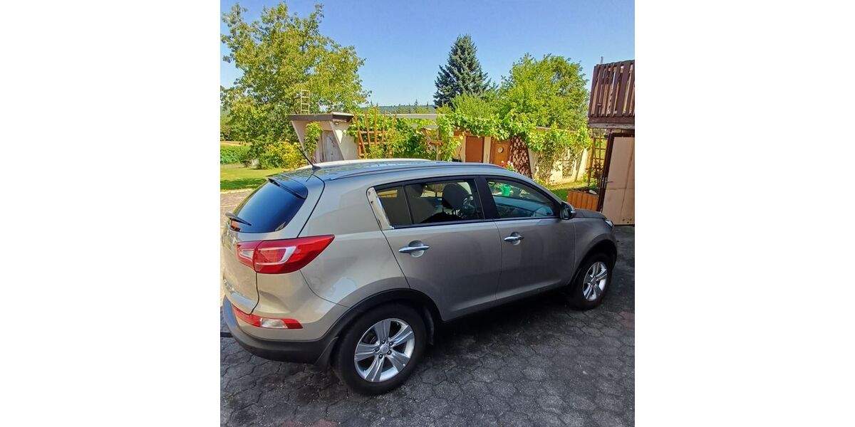 Kia Sportage 91.269 km 10.200 &euro; Krayenberggemeinde 36460