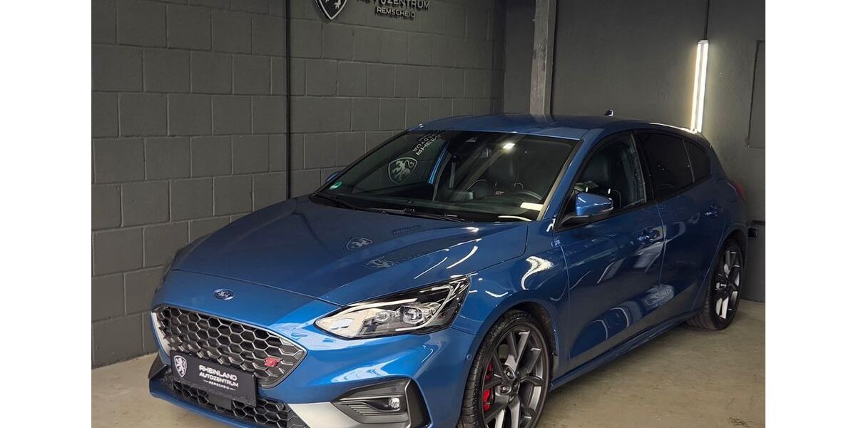 Ford Focus 127.000 km 19.490 &euro; Remscheid 42899